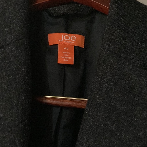 Gently-used 100% wool JoeFresh sports coat - Picture 2 of 7